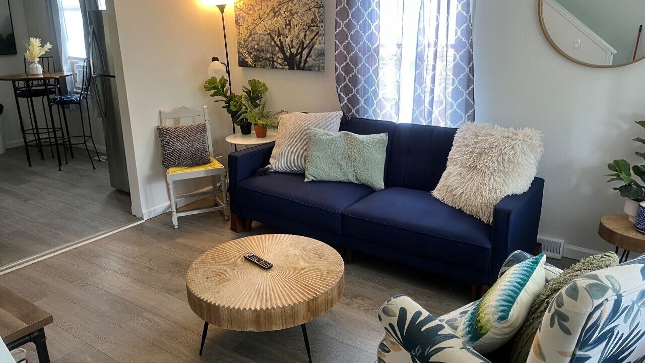 Photo of Livingroom in Oakwood Village