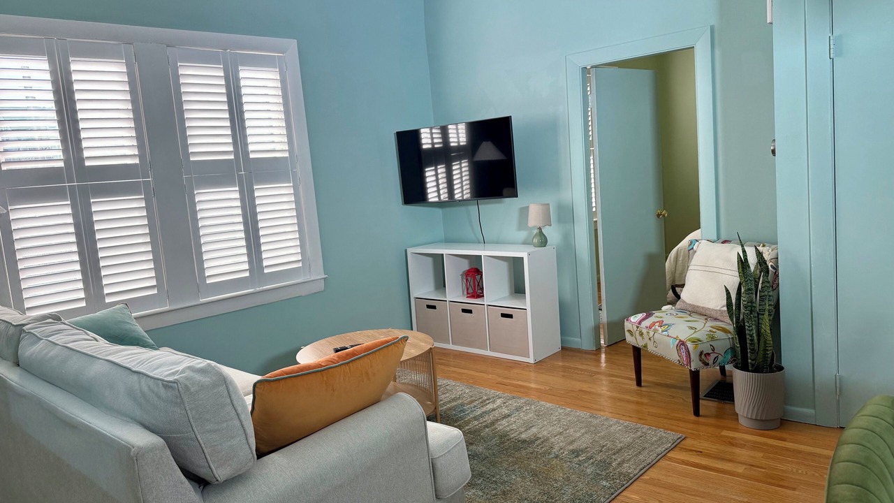 Photo of Livingroom in North Cambridge