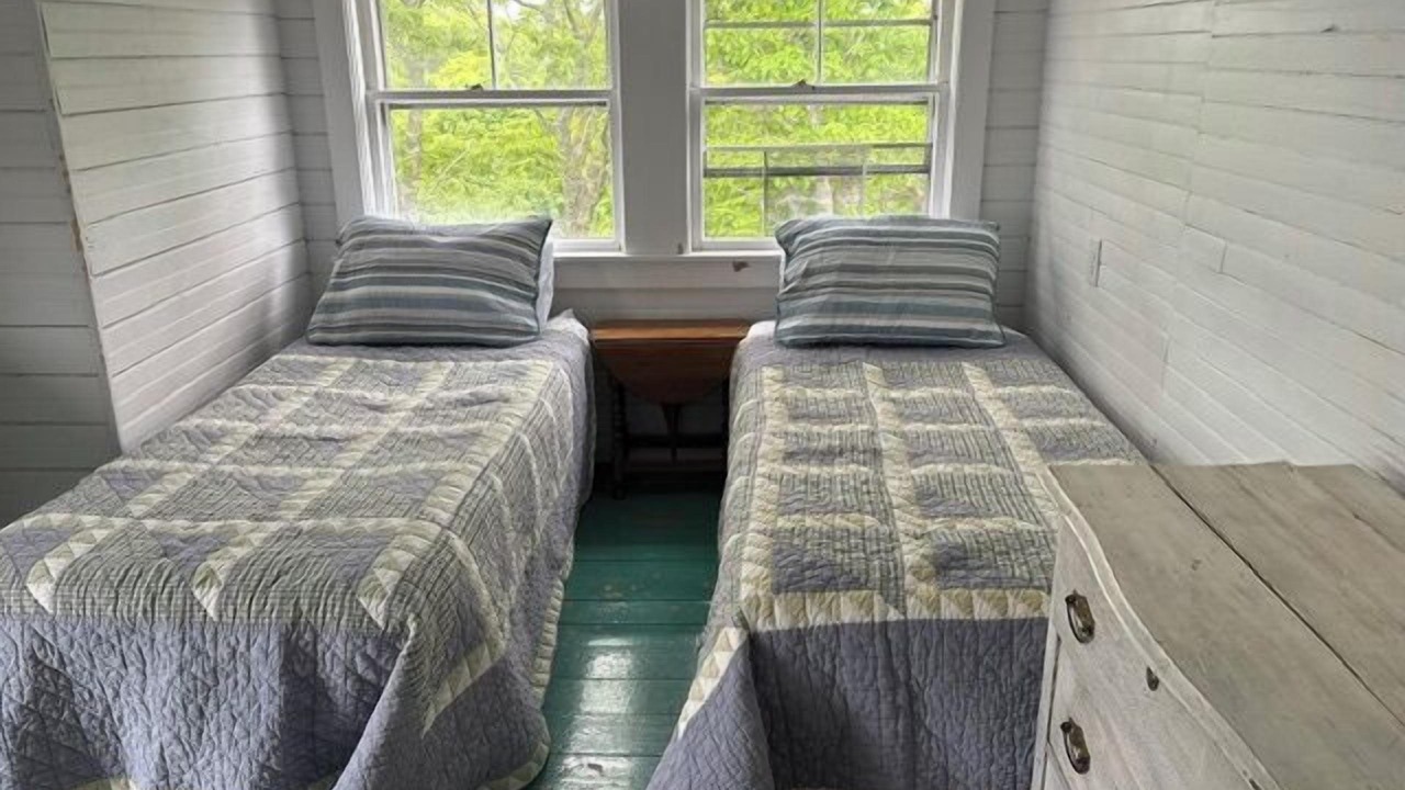 Photo of Bedroom in New Harbor