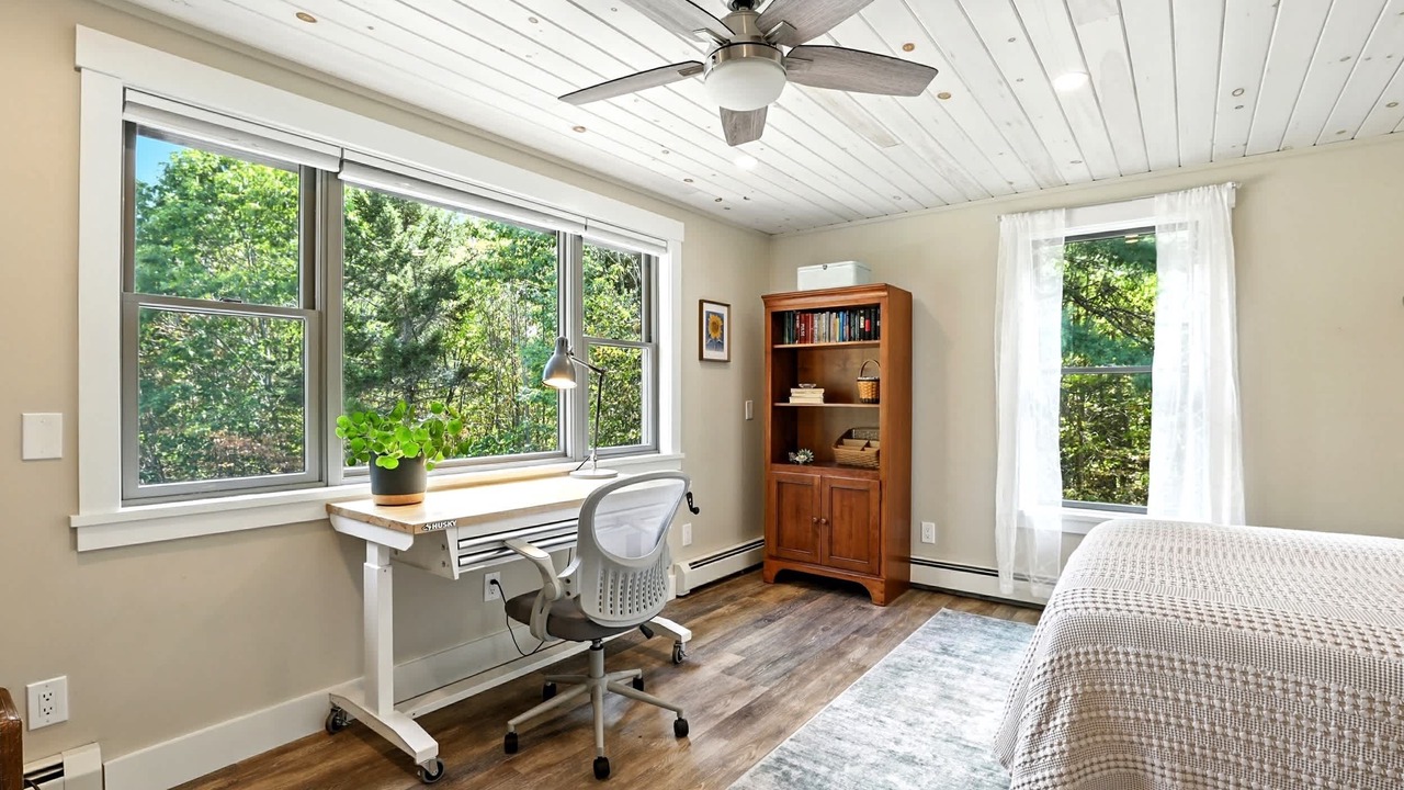 Photo of Bedroom in Elkins