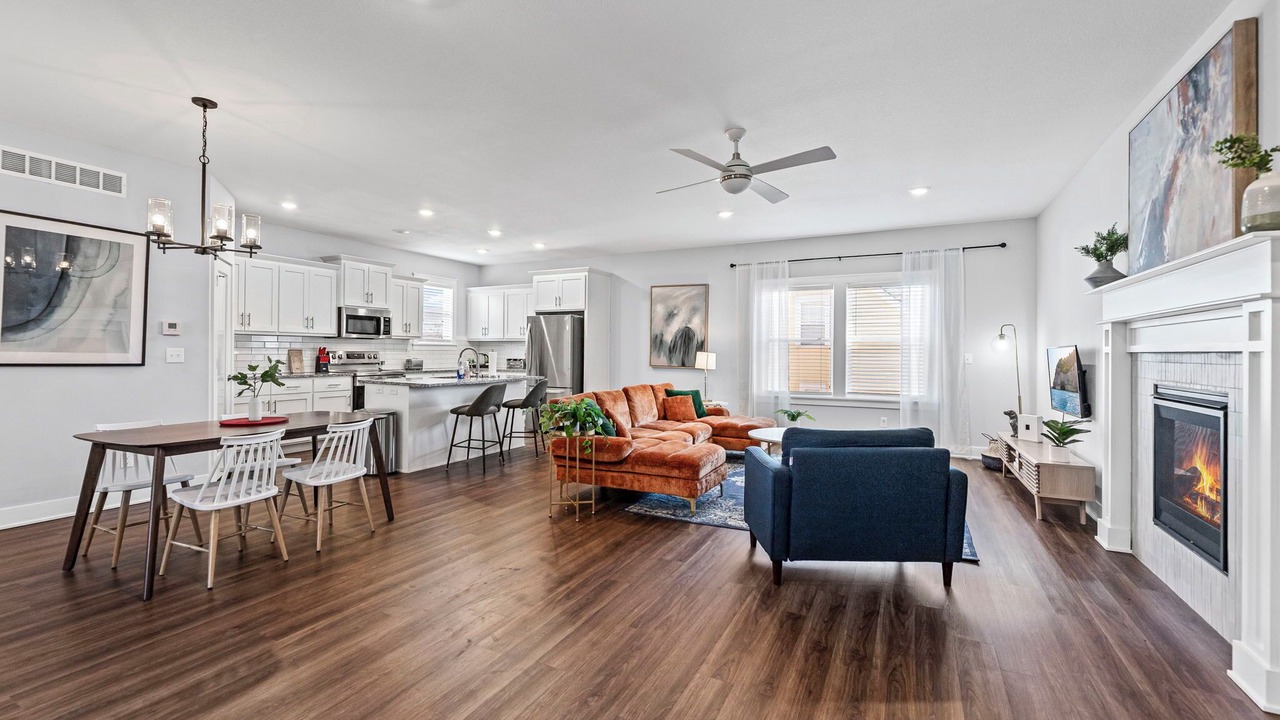 Photo of Livingroom in Raytown