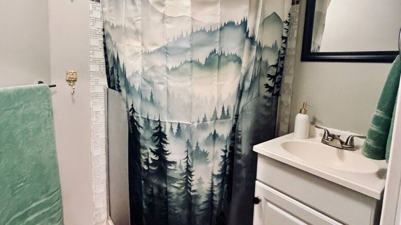 Photo of Bathroom in Taku - Campbell