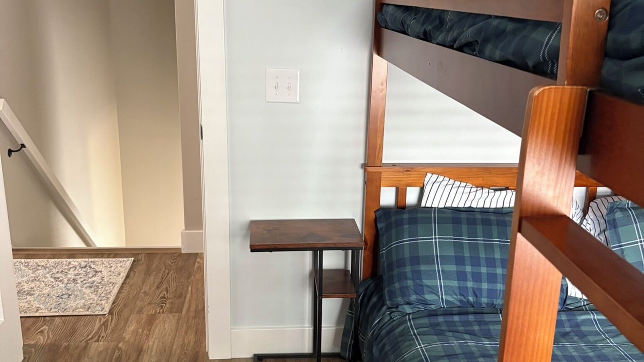 Photo of Bedroom in Craig Beach