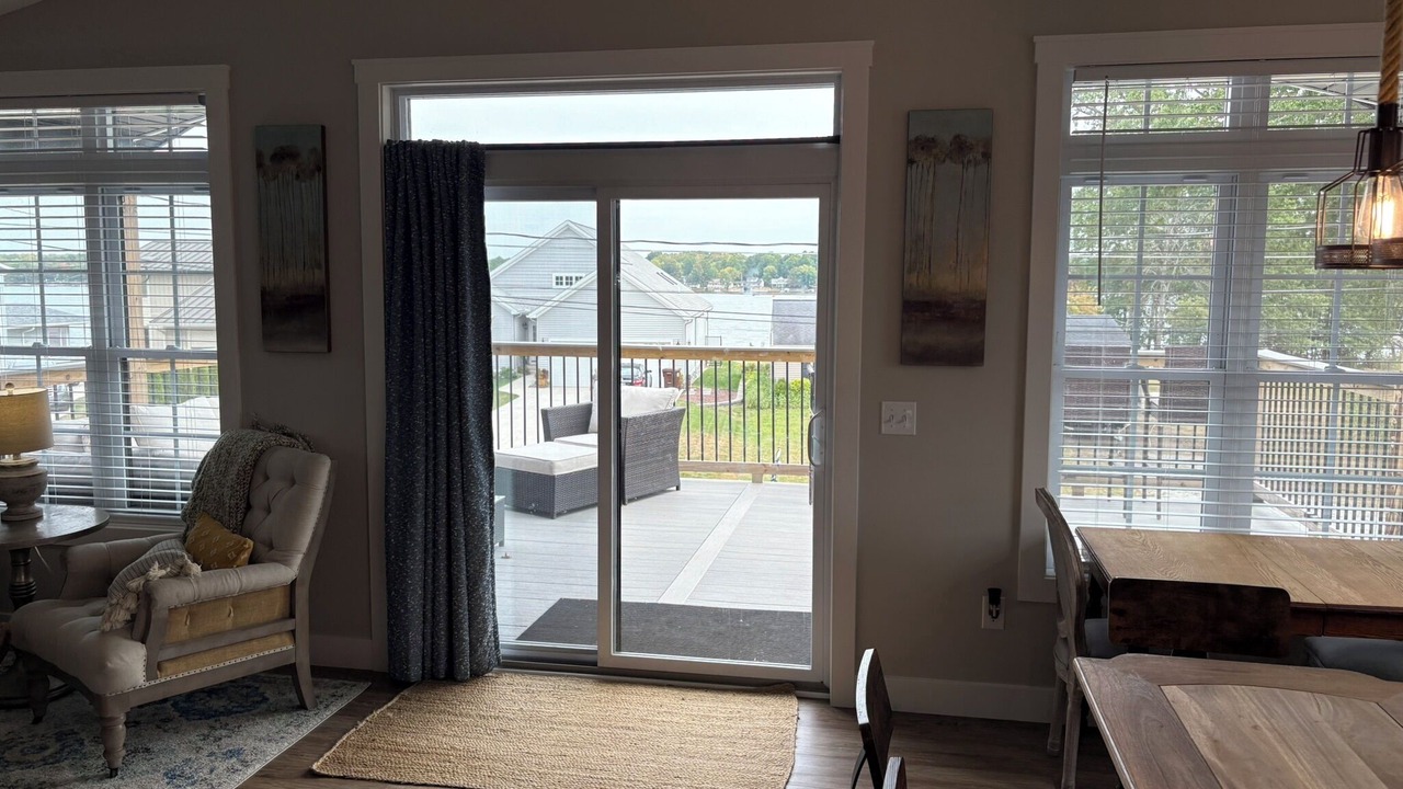 Photo of Livingroom in Craig Beach