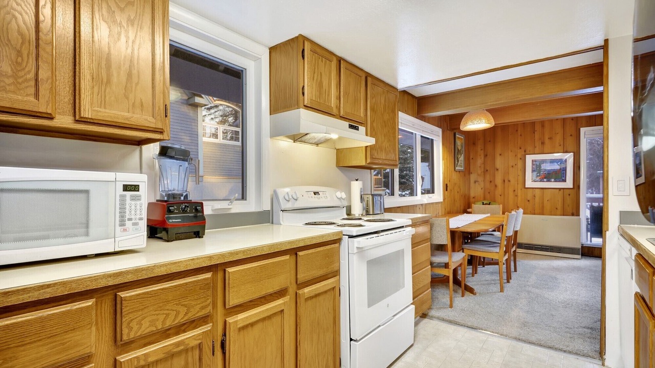 Photo of Kitchen in Alyeska