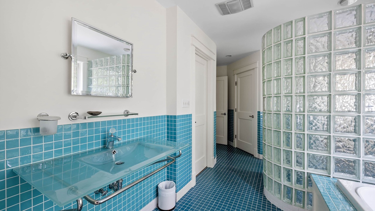 Photo of Bathroom in Cape Porpoise