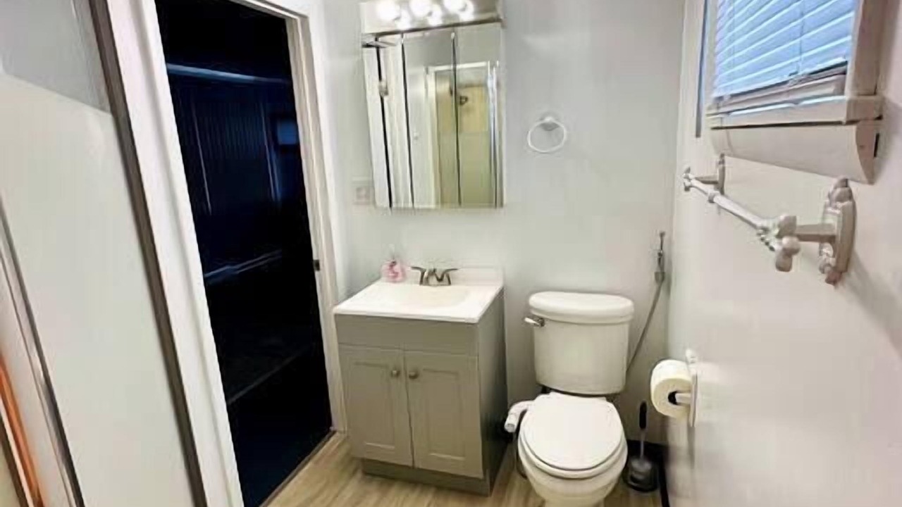 Photo of Bathroom in Stollings