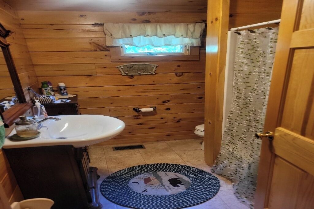 Photo of Bathroom in East Central Franklin