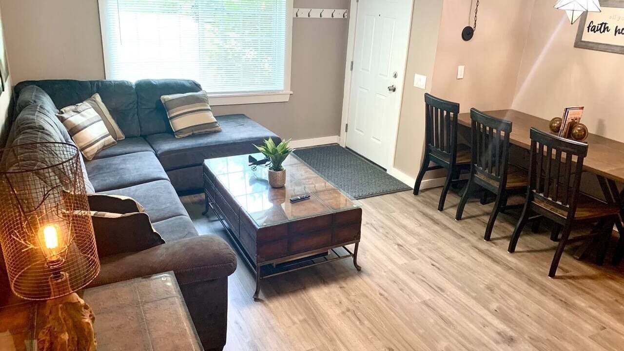 Photo of Livingroom in Uniontown
