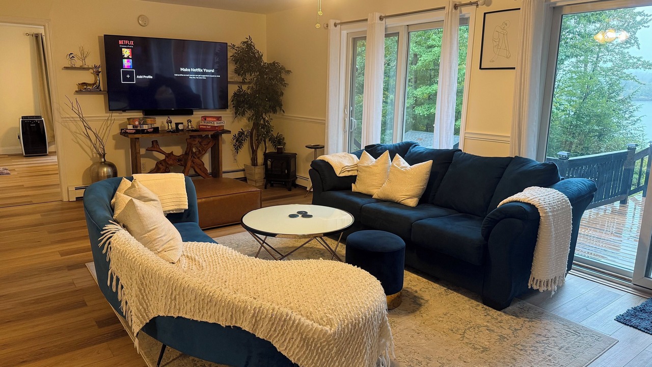 Photo of Livingroom in New Durham