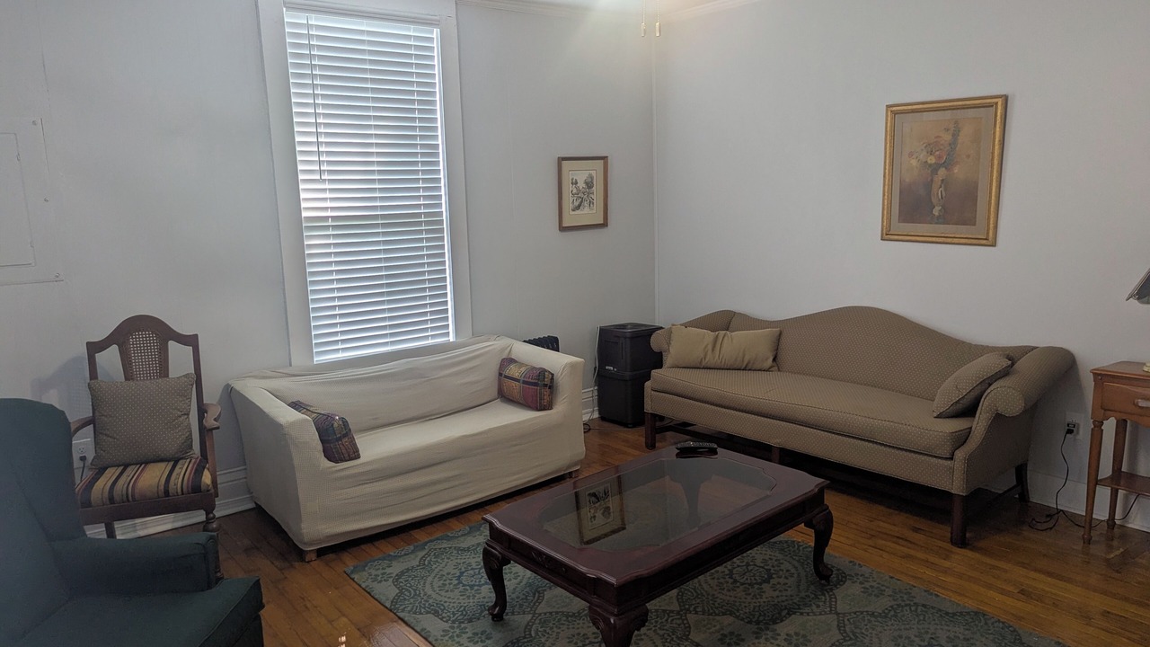 Photo of Livingroom in Bowling Green