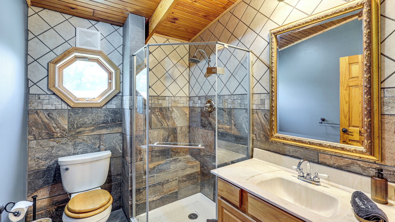 Photo of Bathroom in Royal