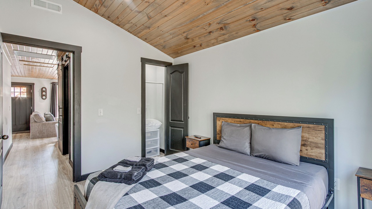 Photo of Bedroom in Glouster