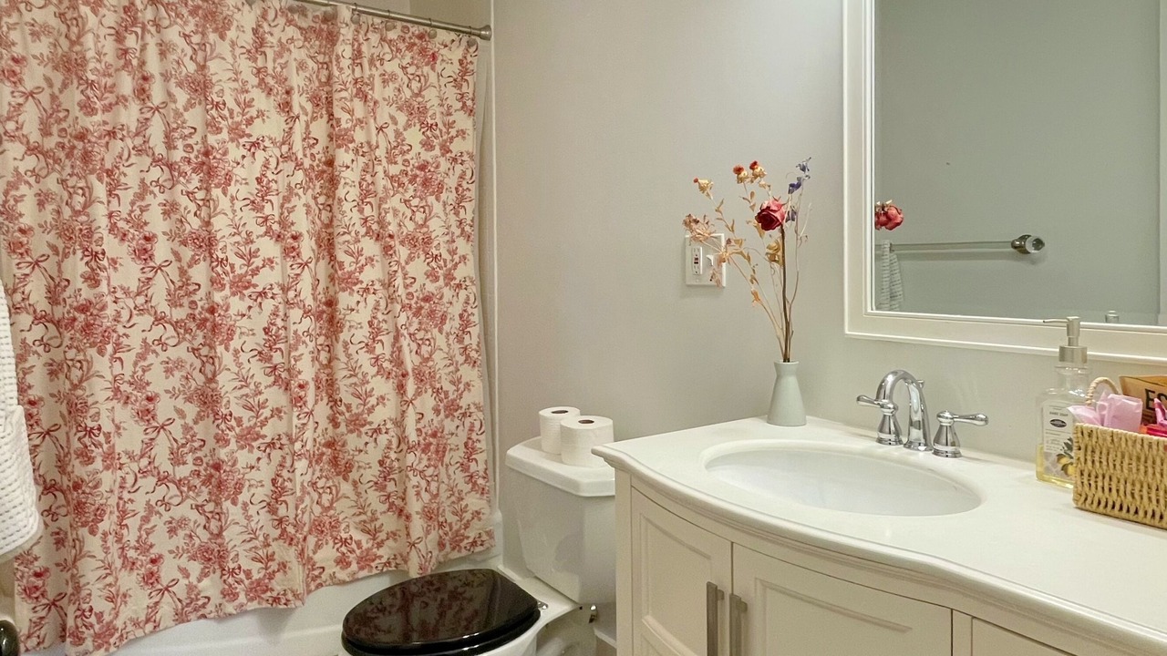 Photo of Bathroom in Porter Square