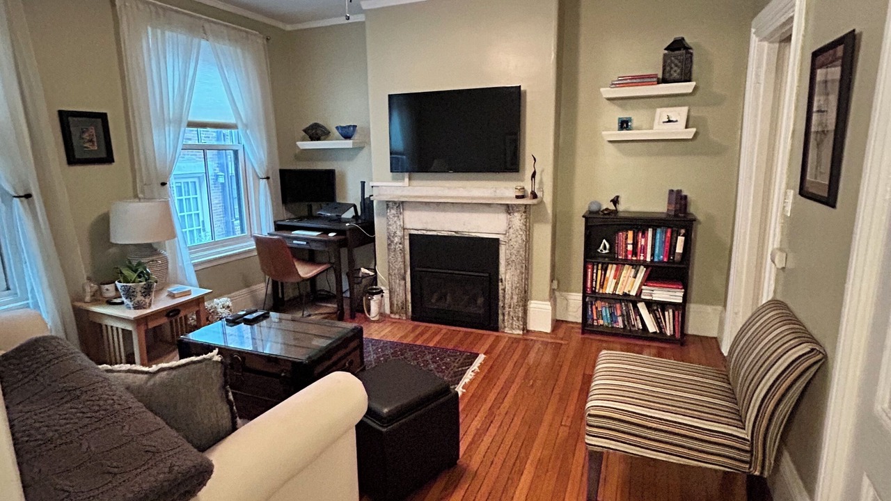 Photo of Livingroom in Beacon Hill