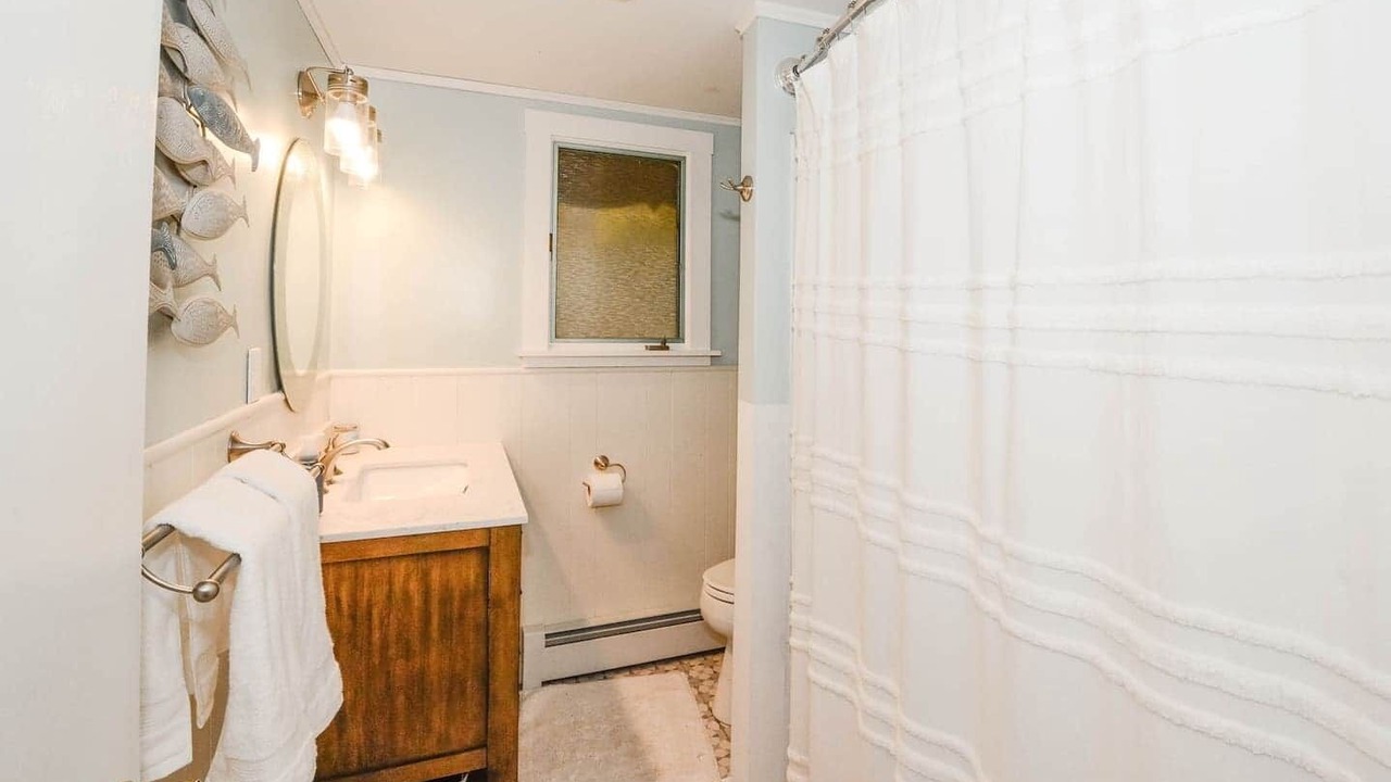 Photo of Bathroom in Sebago
