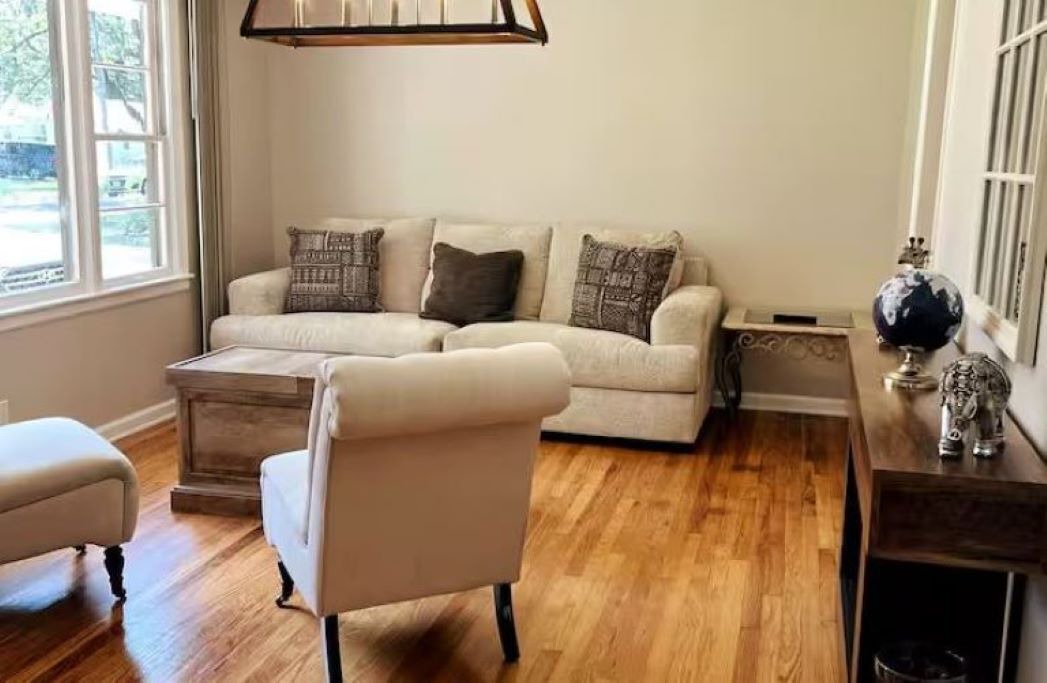 Photo of Livingroom in Raytown