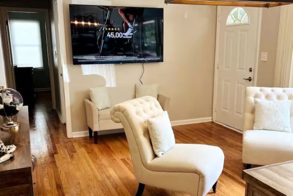 Photo of Livingroom in Raytown
