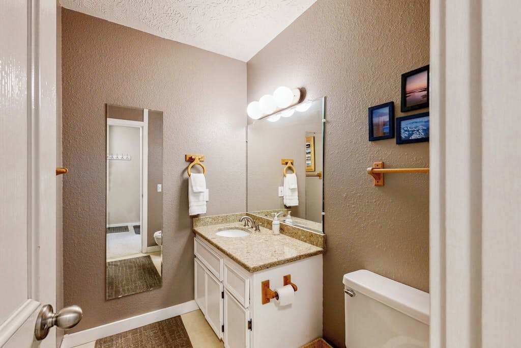 Photo of Bathroom in Alyeska