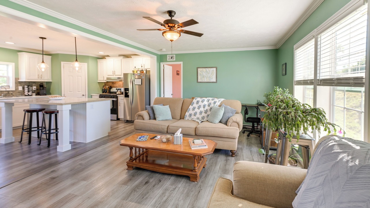 Photo of Livingroom in Lubec