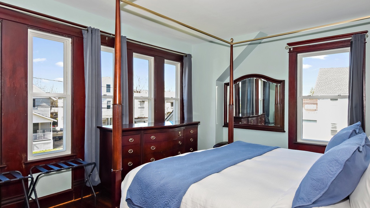 Photo of Bedroom in New London
