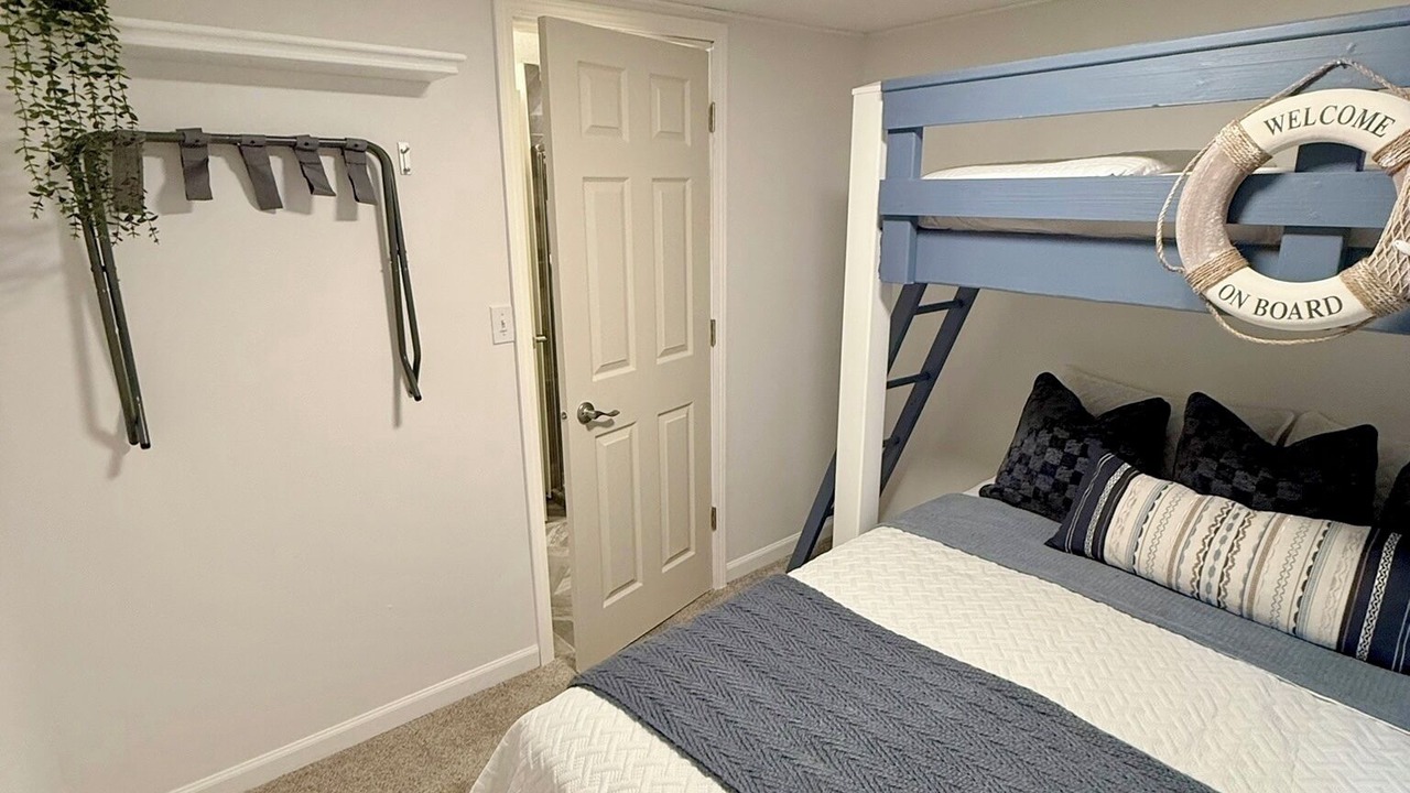Photo of Bedroom in Falls of Rough