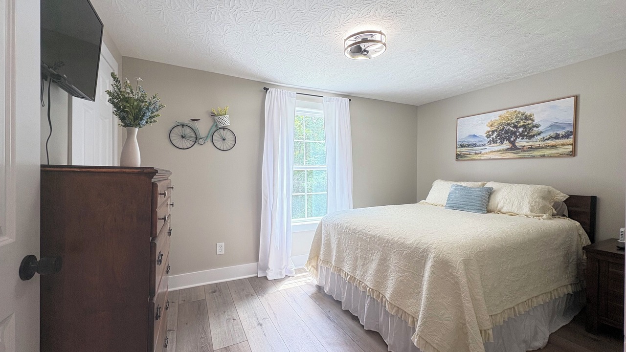 Photo of Bedroom in Bowling Green