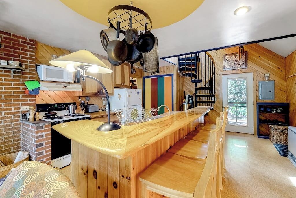 Photo of Kitchen in Northeast Somerset
