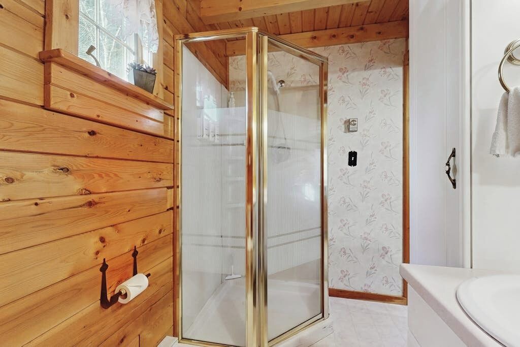Photo of Bathroom in Beaver Cove