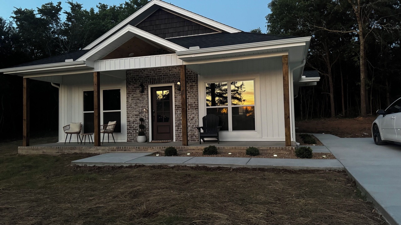 Photo of Outdoor in Clarksville
