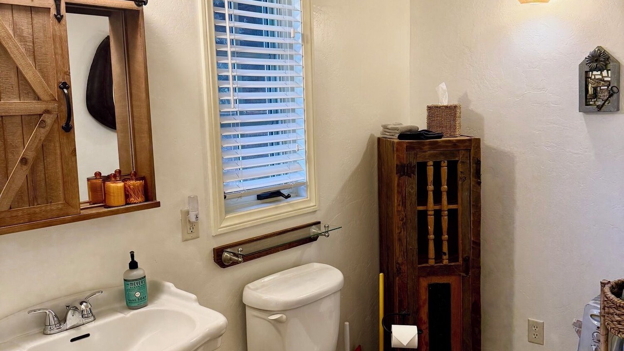 Photo of Bathroom in Escalante