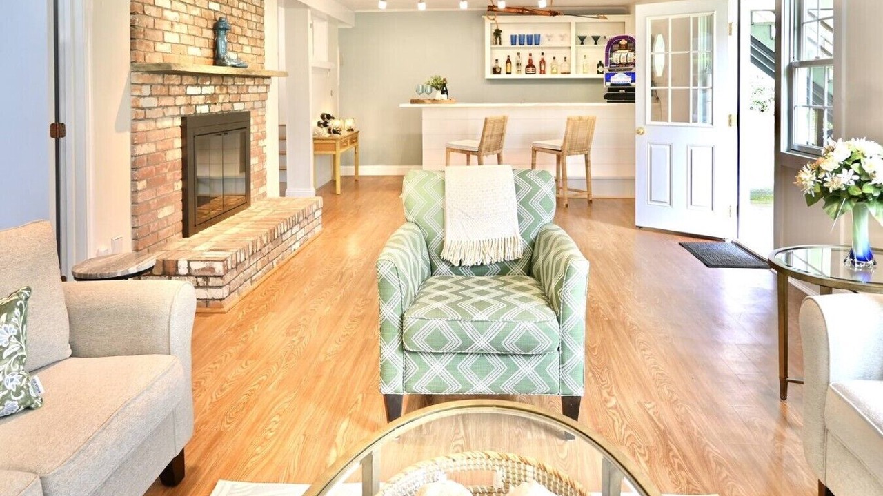 Photo of Livingroom in Silver Beach