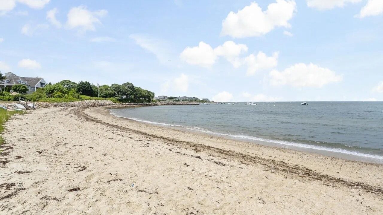 Photo of Others in Silver Beach