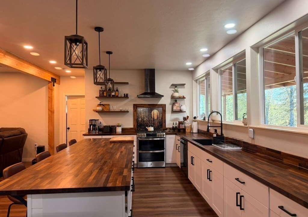 Photo of Kitchen in Happy Valley