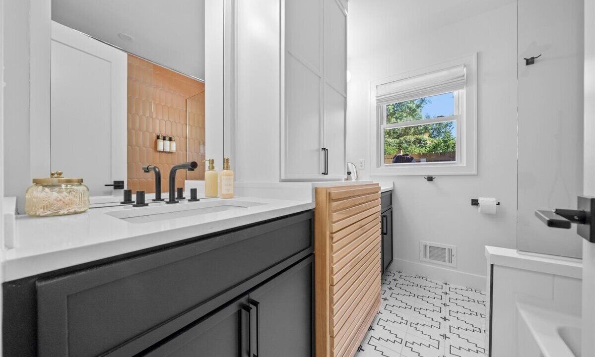 Photo of Bathroom in Prairie Village