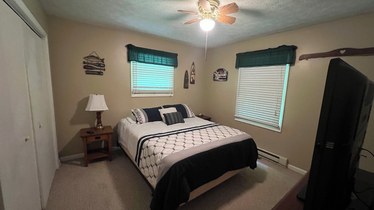 Photo of Bedroom in Elkins