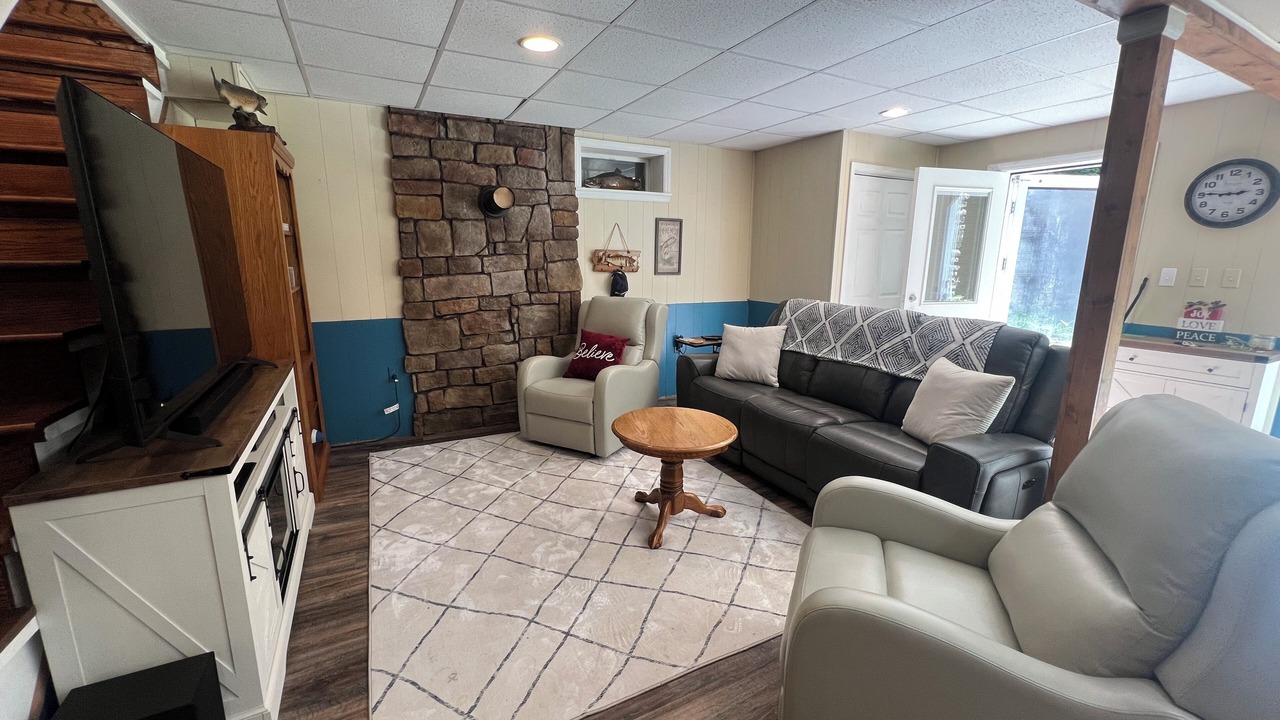 Photo of Livingroom in Elkins