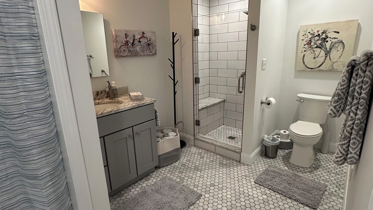 Photo of Bathroom in Redstar
