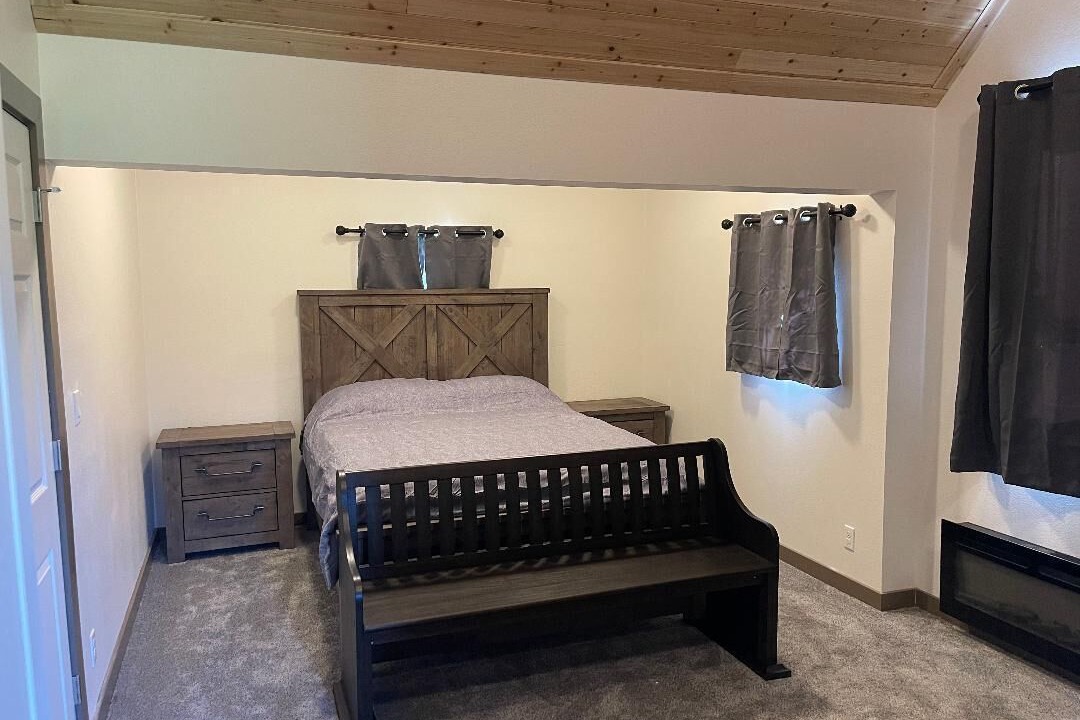 Photo of Bedroom in Ninilchik