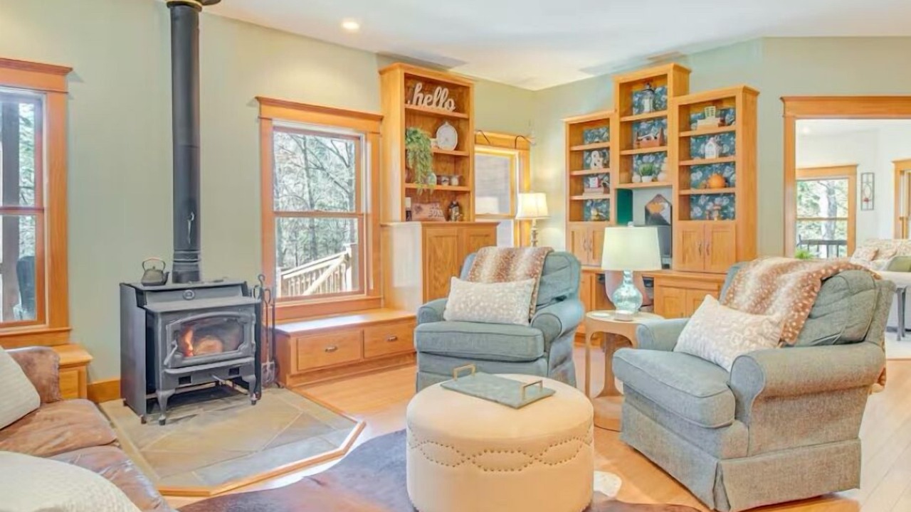 Photo of Livingroom in Clarksville