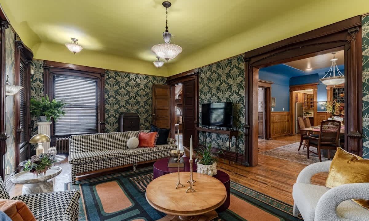 Photo of Bedroom in Highland Square