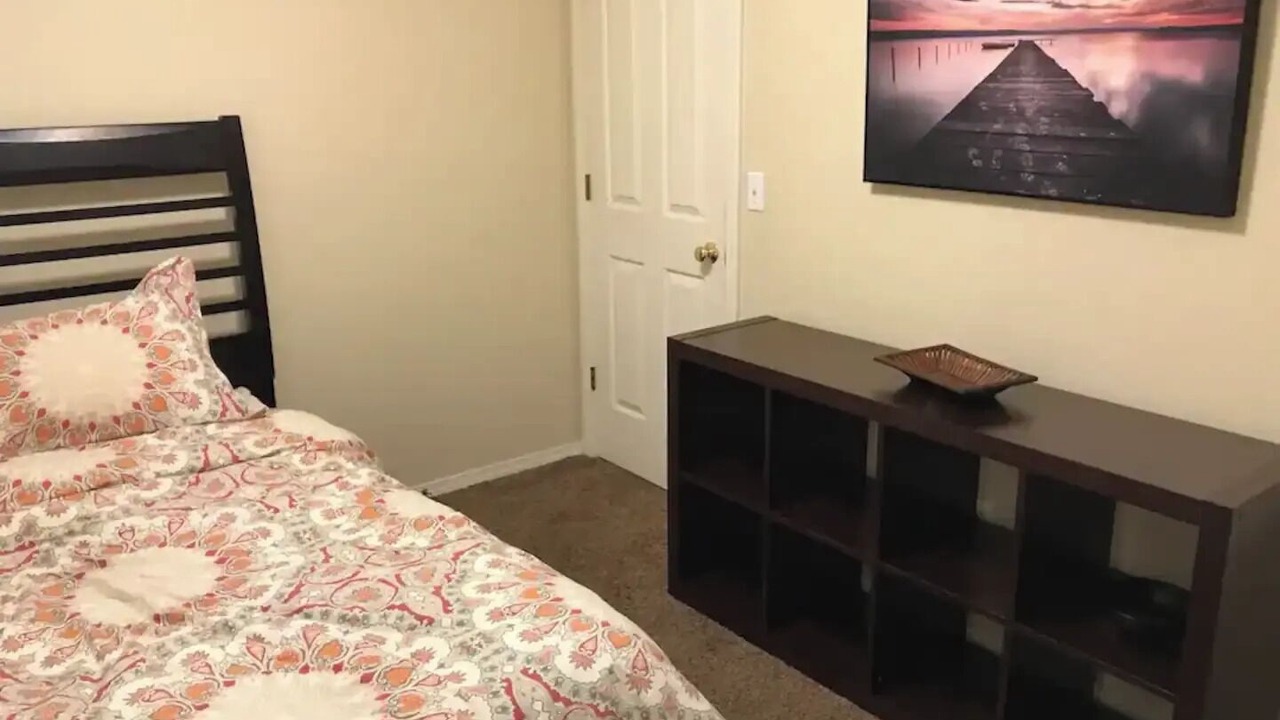 Photo of Bedroom in Abbott Loop