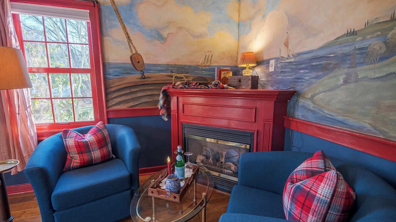 Photo of Livingroom in Stonington