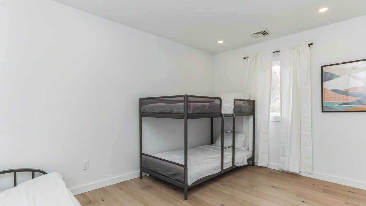 Photo of Bedroom in Hollowville