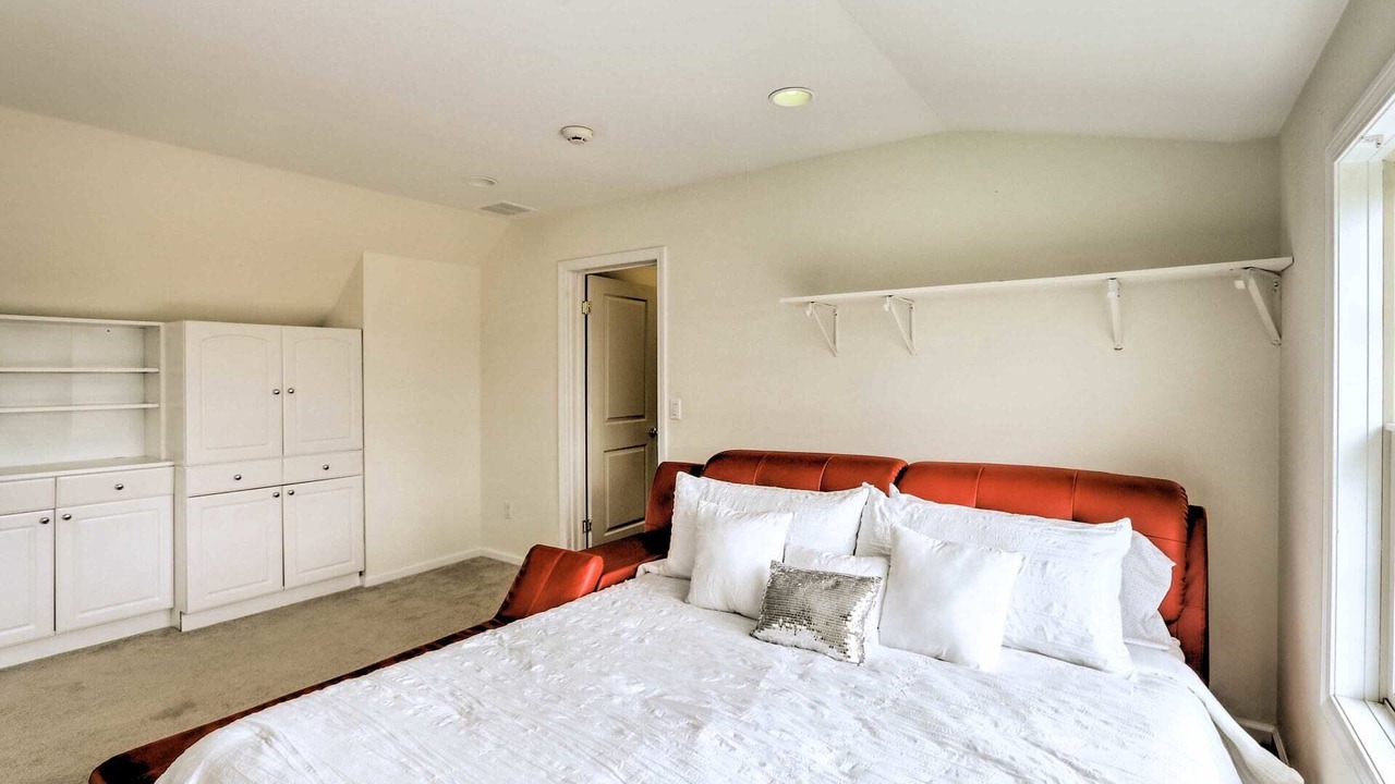 Photo of Bedroom in Goshen