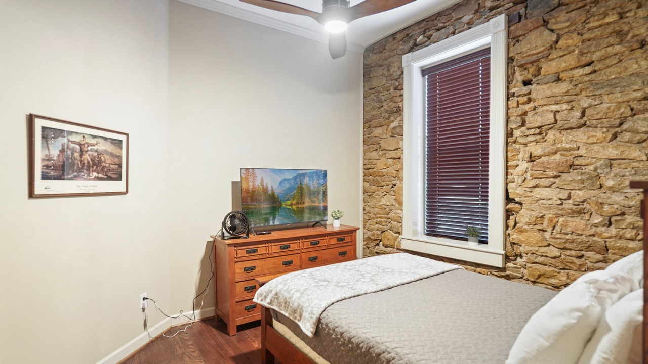 Photo of Bedroom in Downtown
