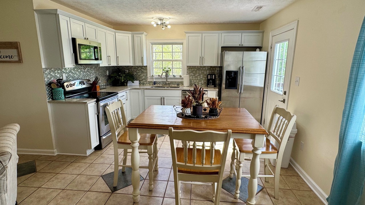 Photo of Kitchen in Falls of Rough