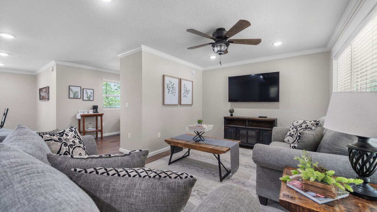 Photo of Livingroom in Russellville