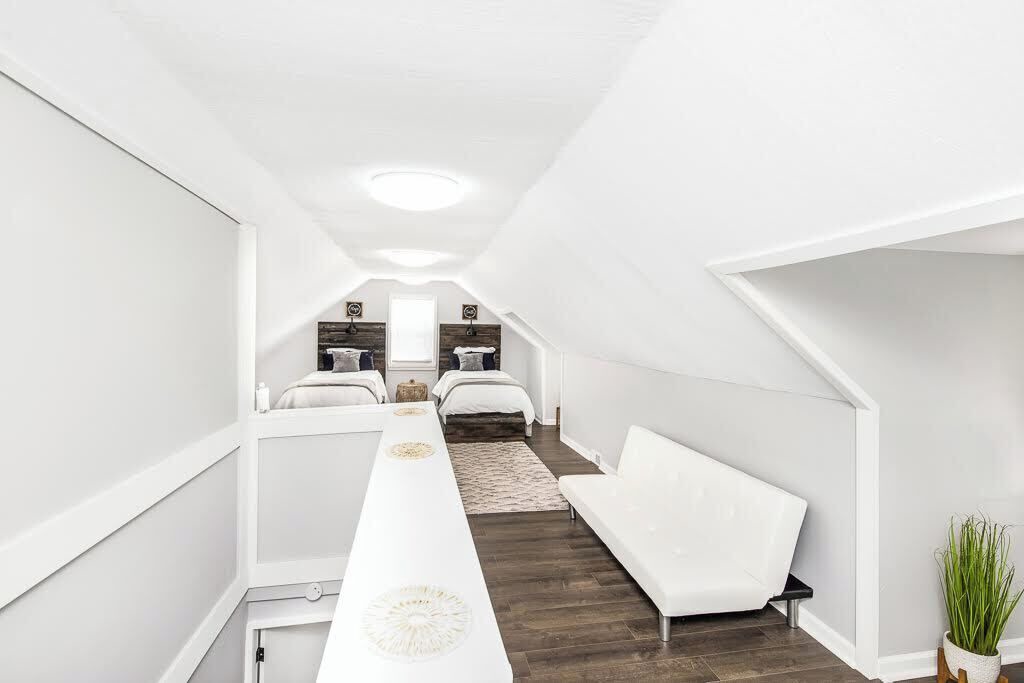 Photo of Bedroom in Maple Heights