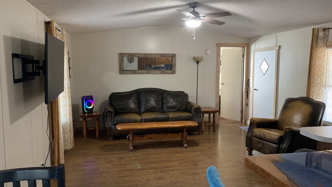 Photo of Livingroom in Mid America